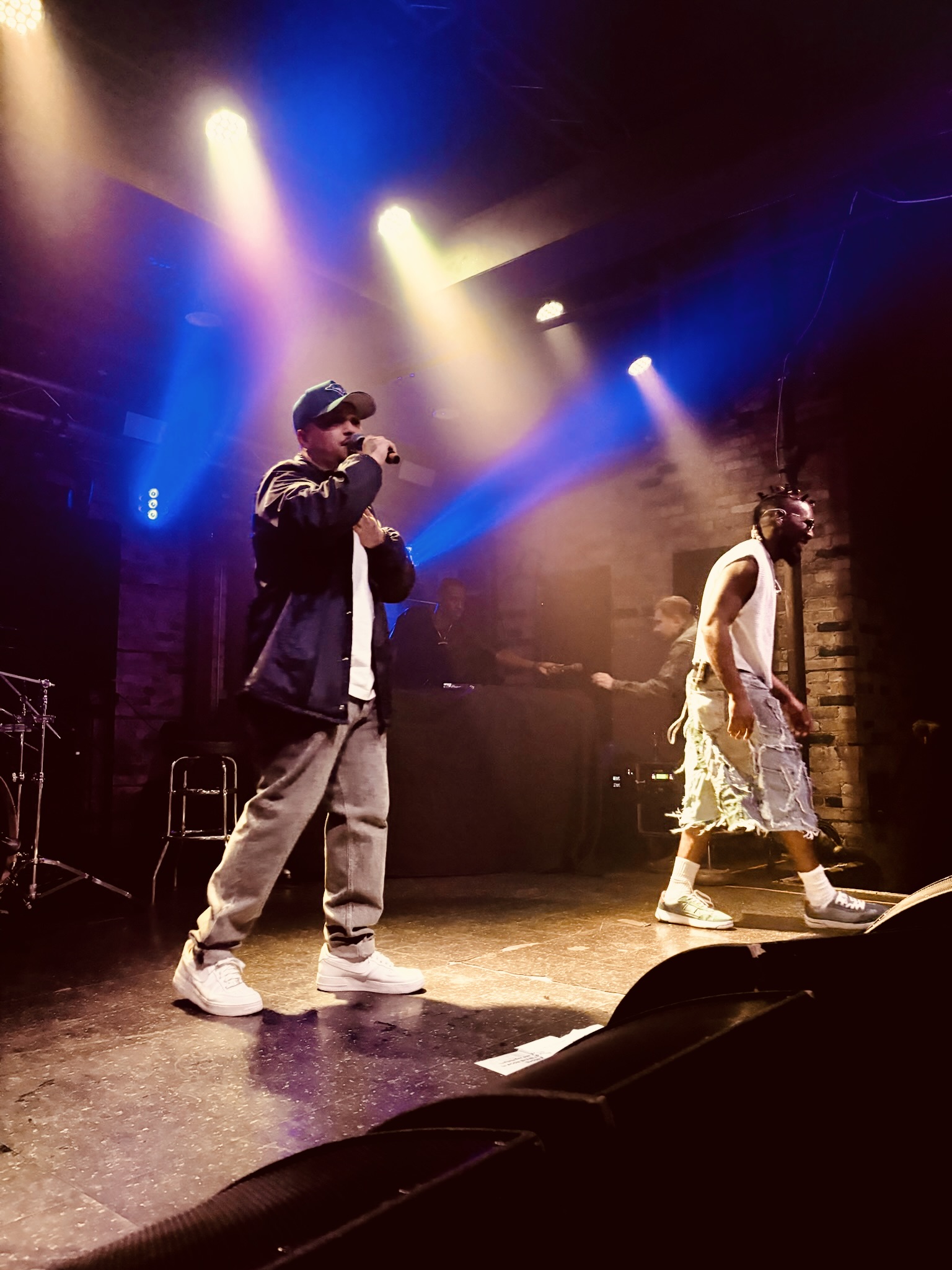 JoesLens - concert photographer at work in the photo pit